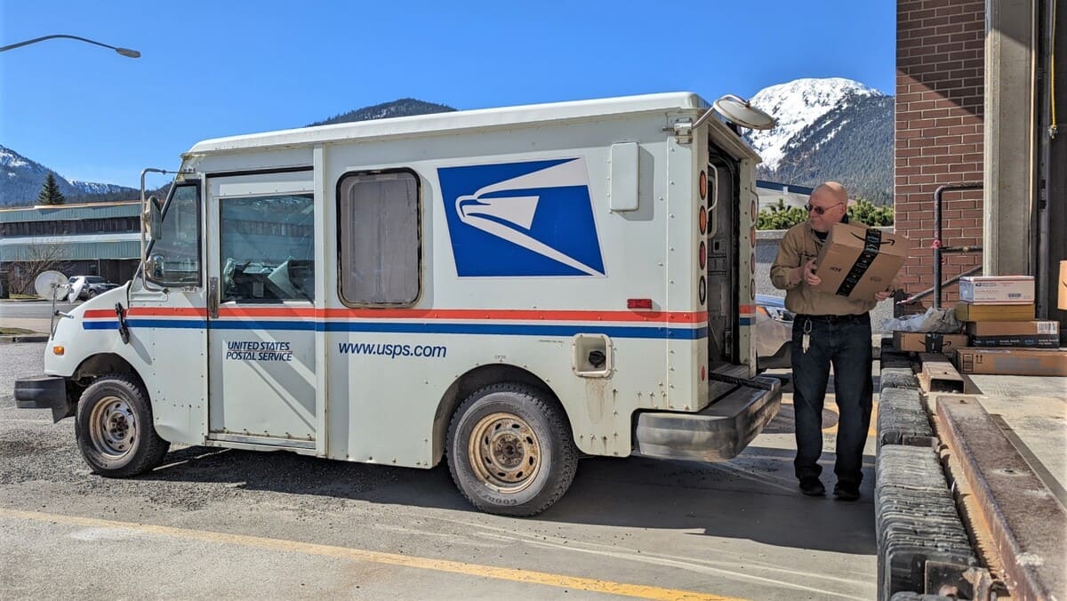 What time usps close