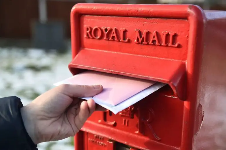Do Royal Mail Deliver Letters or Parcels on UK Bank Holidays?