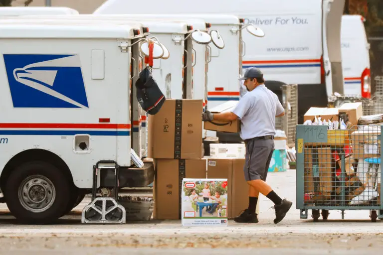 Will Mail Run on the 4th of July in 2024?