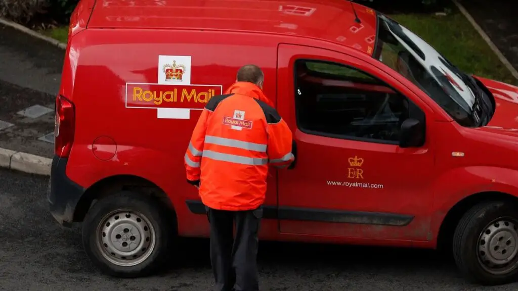does royal mail conduct any sunday deliveries