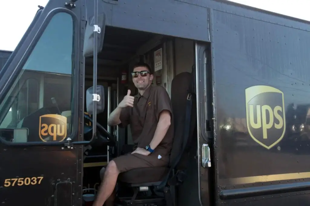 does ups also offer saturday pickup options