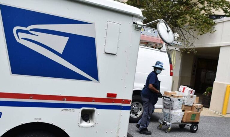 Does USPS Deliver On Christmas Eve 2024? Must Read!!